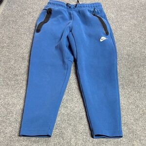 Nike men’s small tech fleece